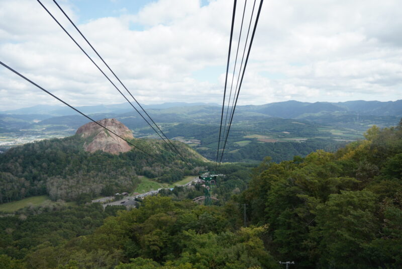 昭和新山を見下ろす