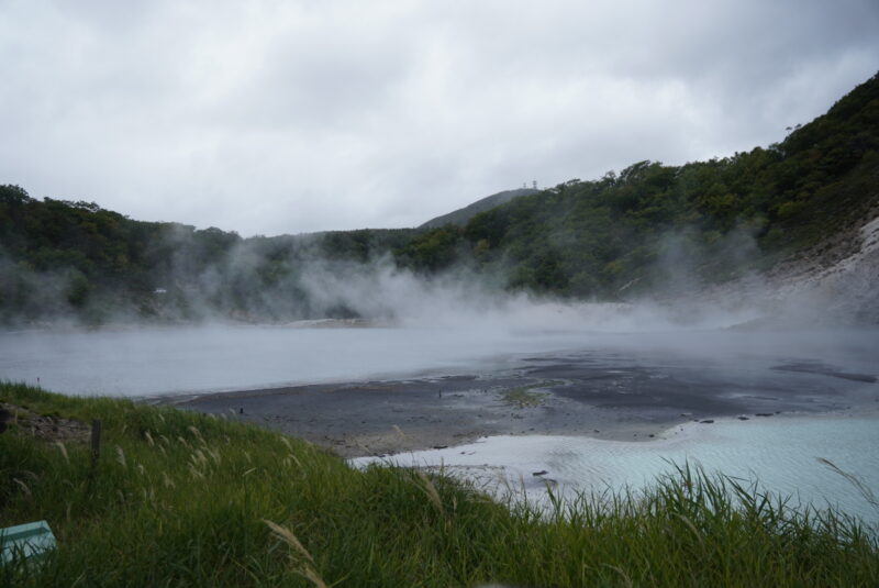 大湯沼　湯気