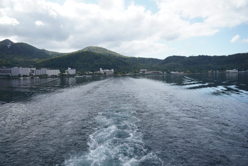 フェリーからの洞爺湖温泉