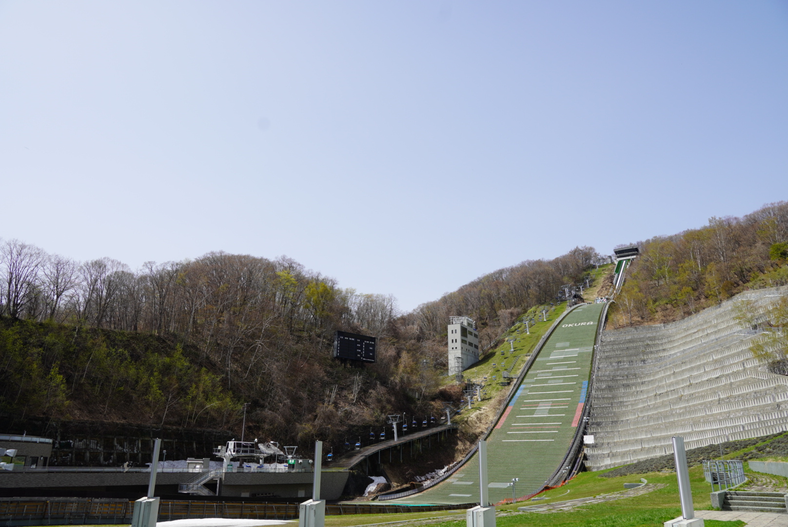 大倉山ジャンプ競技場でワクワクのリフトに乗って札幌を一望！
